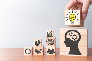 李焕英是贾玲的母亲吗？