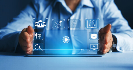 你适合浓妆还是淡妆 选对妆容才能站稳c位